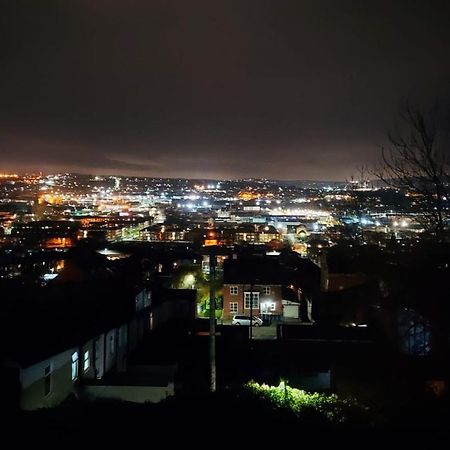 Chimneys Guest House Blackburn (Lancashire) Exterior foto