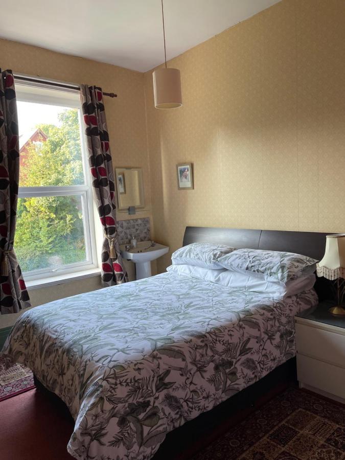 Chimneys Guest House Blackburn (Lancashire) Exterior foto