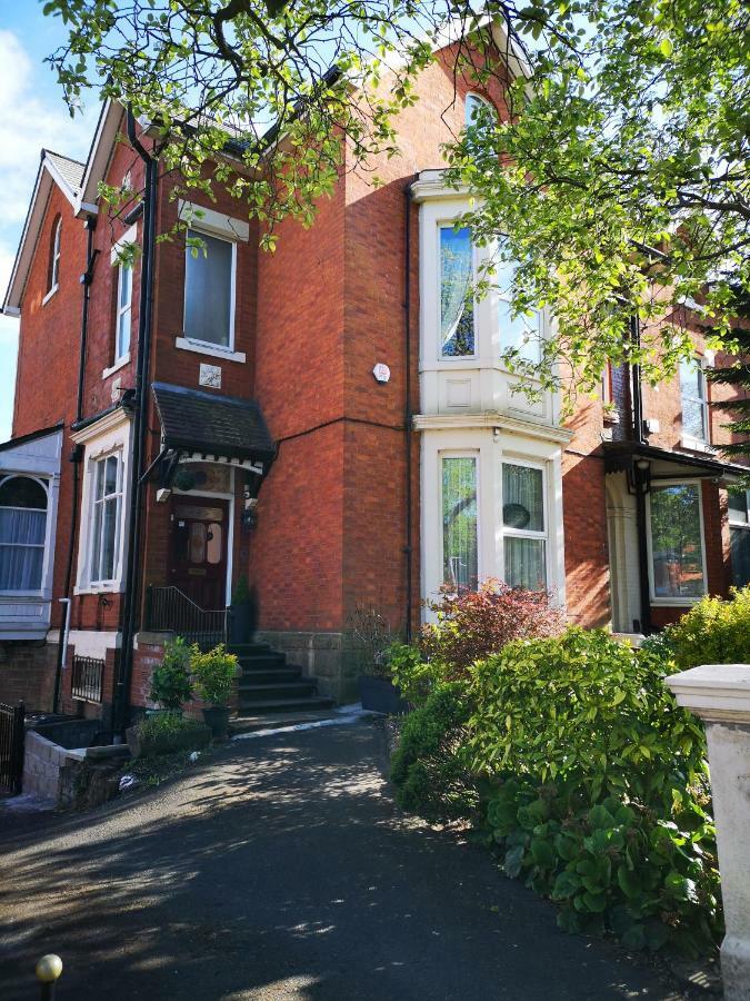 Chimneys Guest House Blackburn (Lancashire) Exterior foto
